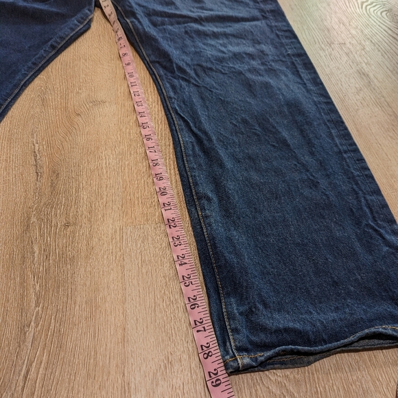 Levi's 501 Straight Button Fly Jeans Medium Wash - Picture 11 of 11